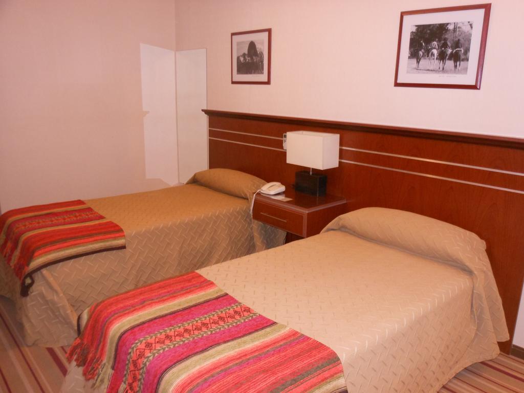 Hotel Orly 科连特斯 外观 照片