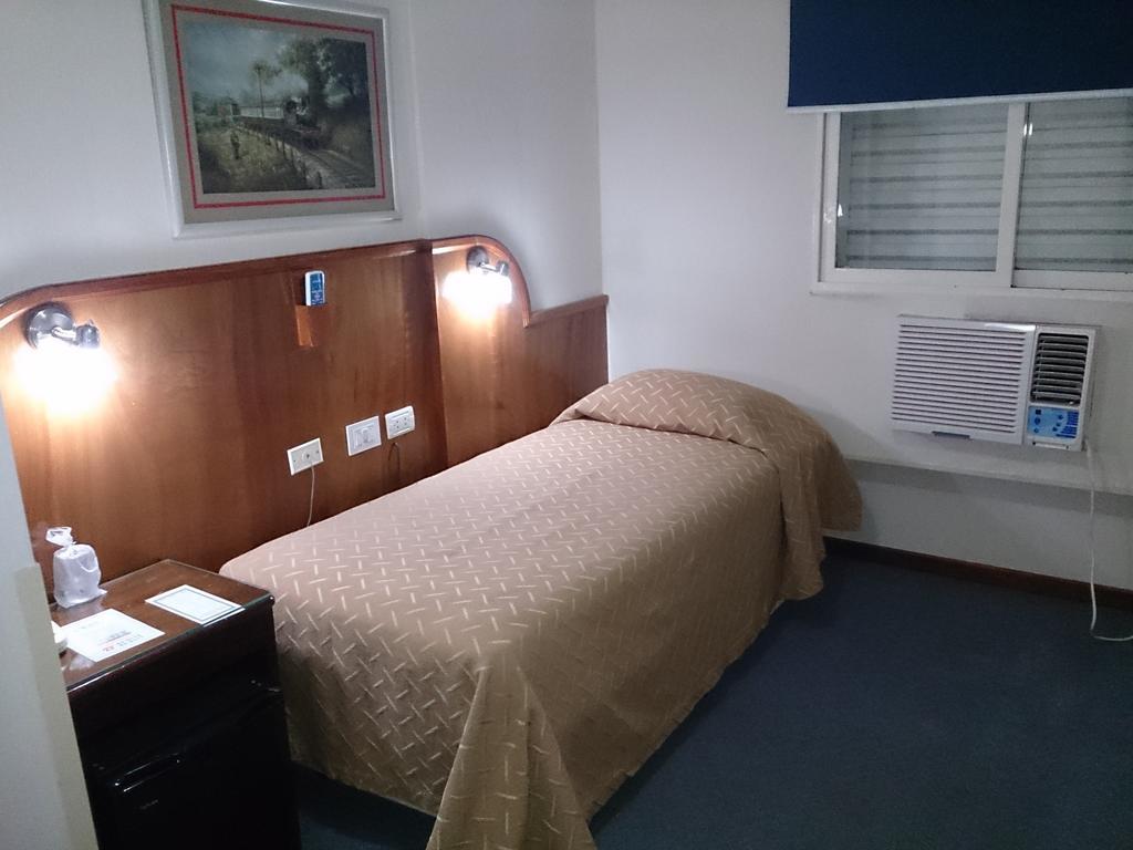 Hotel Orly 科连特斯 外观 照片
