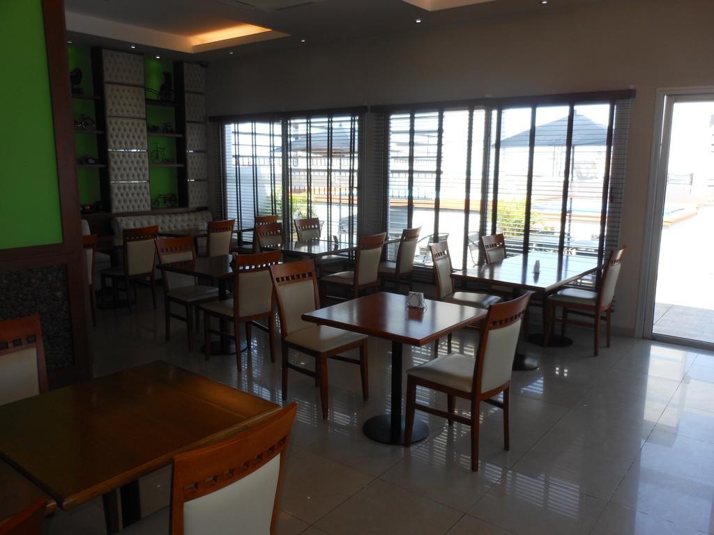 Hotel Orly 科连特斯 外观 照片